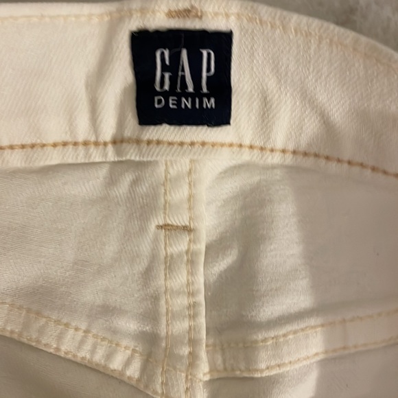 Ecru Gap High Waisted Mom Jeans - Picture 3 of 4